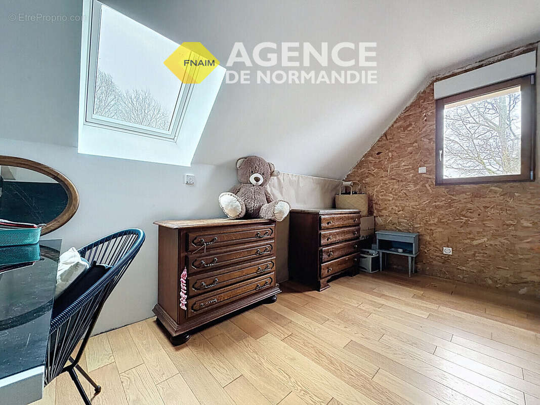 Maison à MONTREUIL-L'ARGILLE