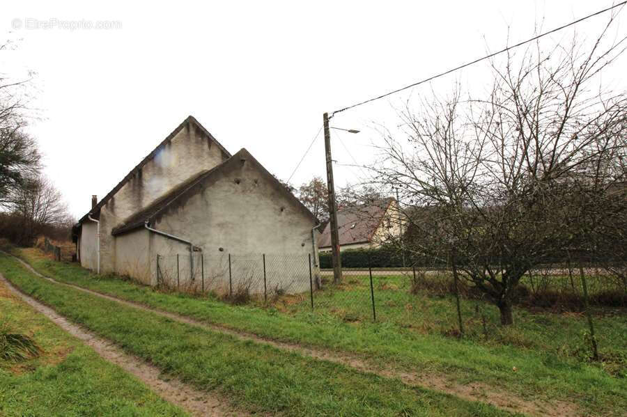 Maison à BRINON-SUR-BEUVRON