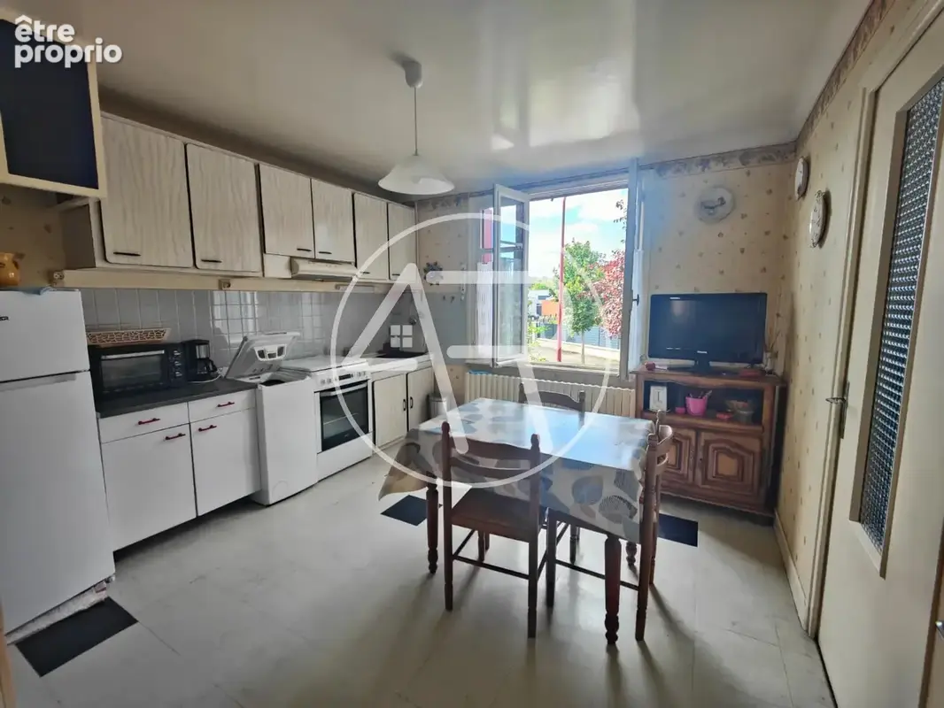 Maison traditionnelle proche des commerces   Brioude - photo 3
