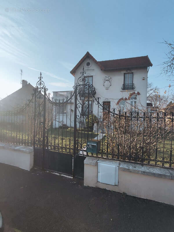 Maison à AULNAY-SOUS-BOIS