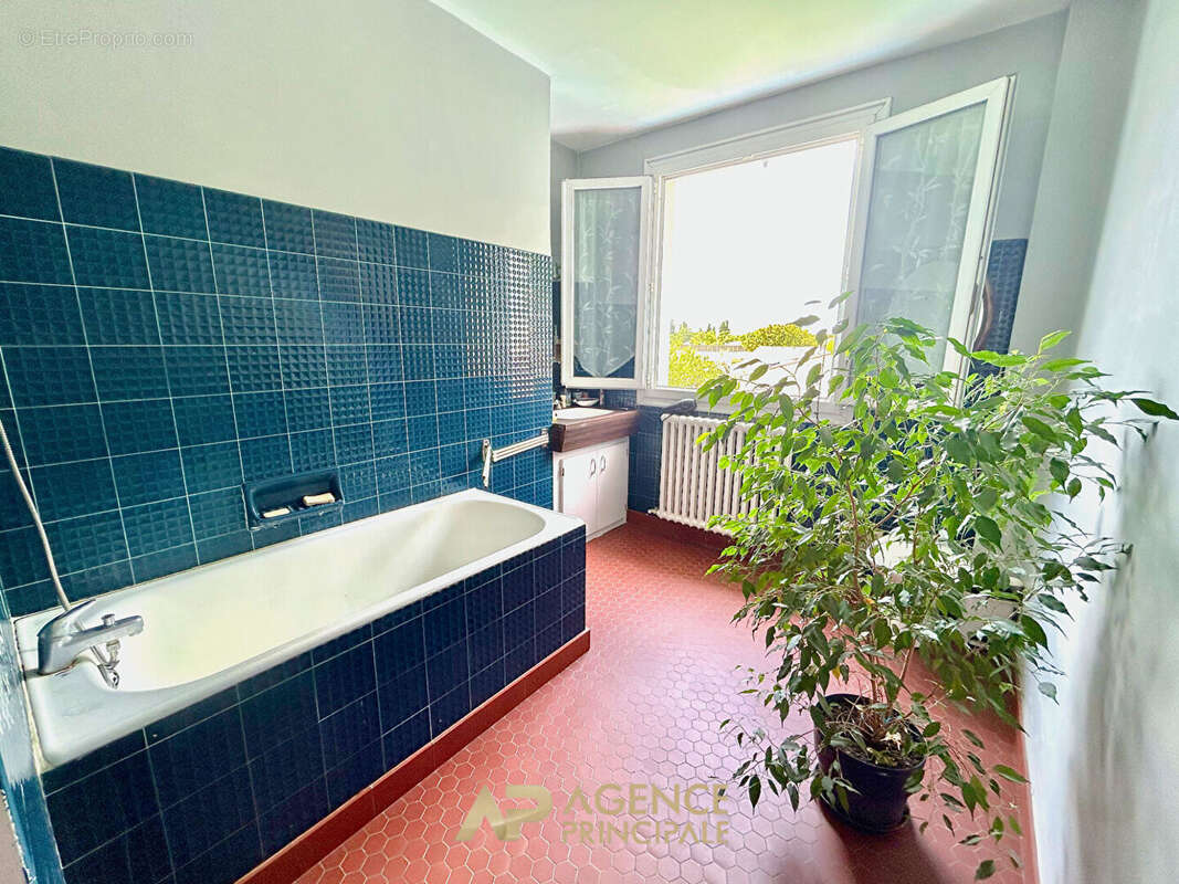 Maison Périgny centre - 3 chambres - 90 m² + 40 m² aménageables - Terrain 574 m² - photo 12