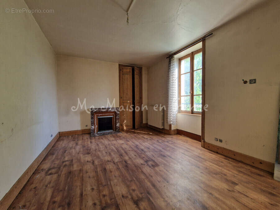 Maison à SAINT-POURCAIN-SUR-SIOULE