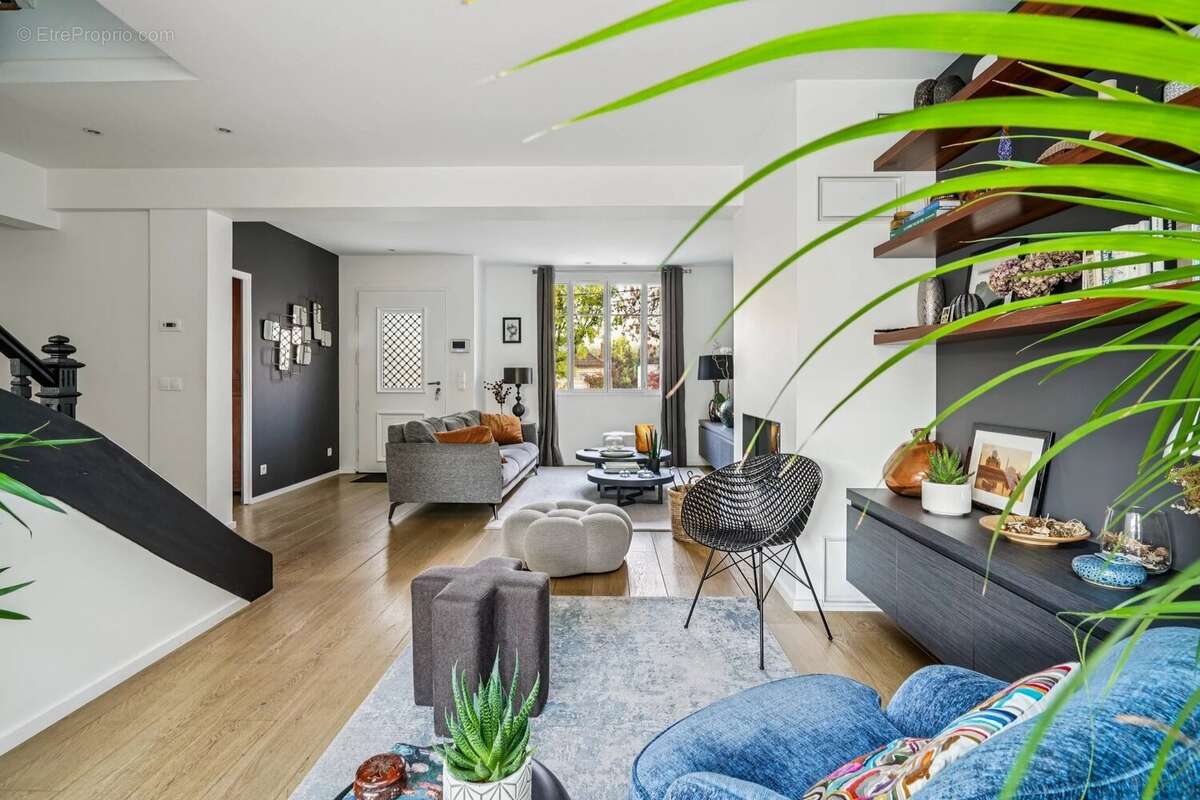 Maison à SAINT-MAUR-DES-FOSSES