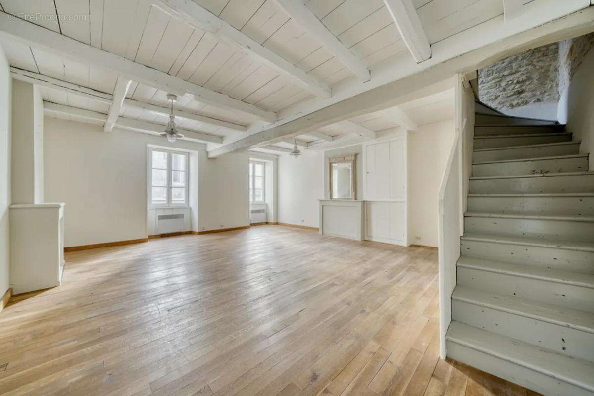Appartement à SAINT-MARTIN-DE-RE
