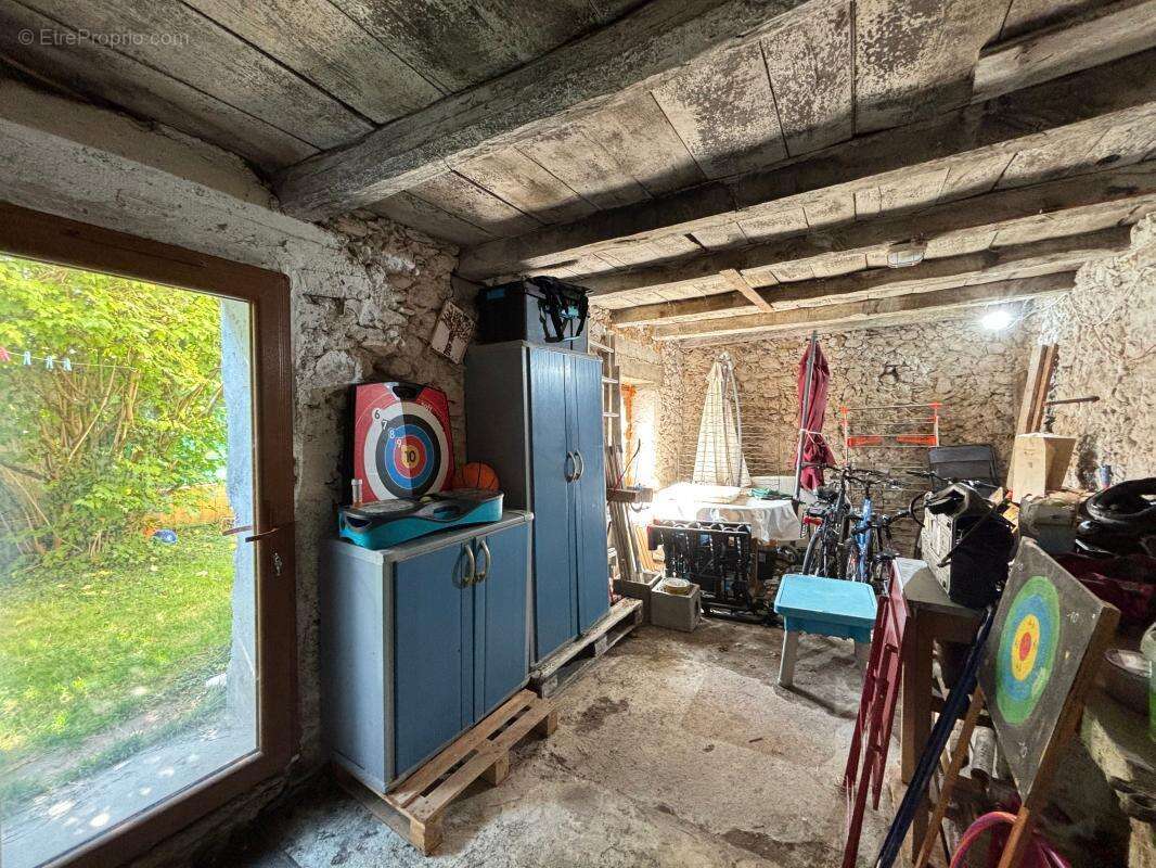 Maison à SAINT-ETIENNE-DE-CROSSEY