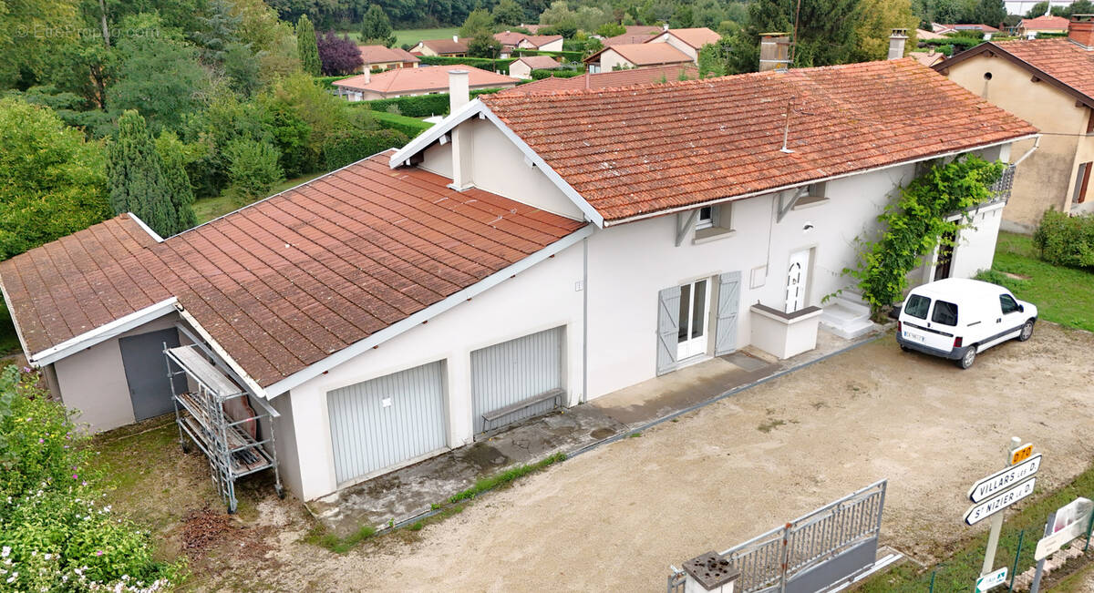 Maison à SAINT-NIZIER-LE-DESERT