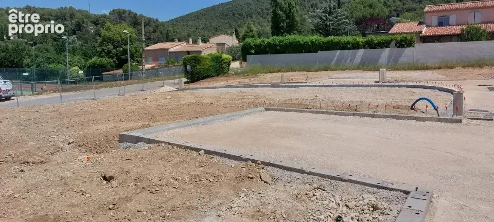Terrain à AURIOL