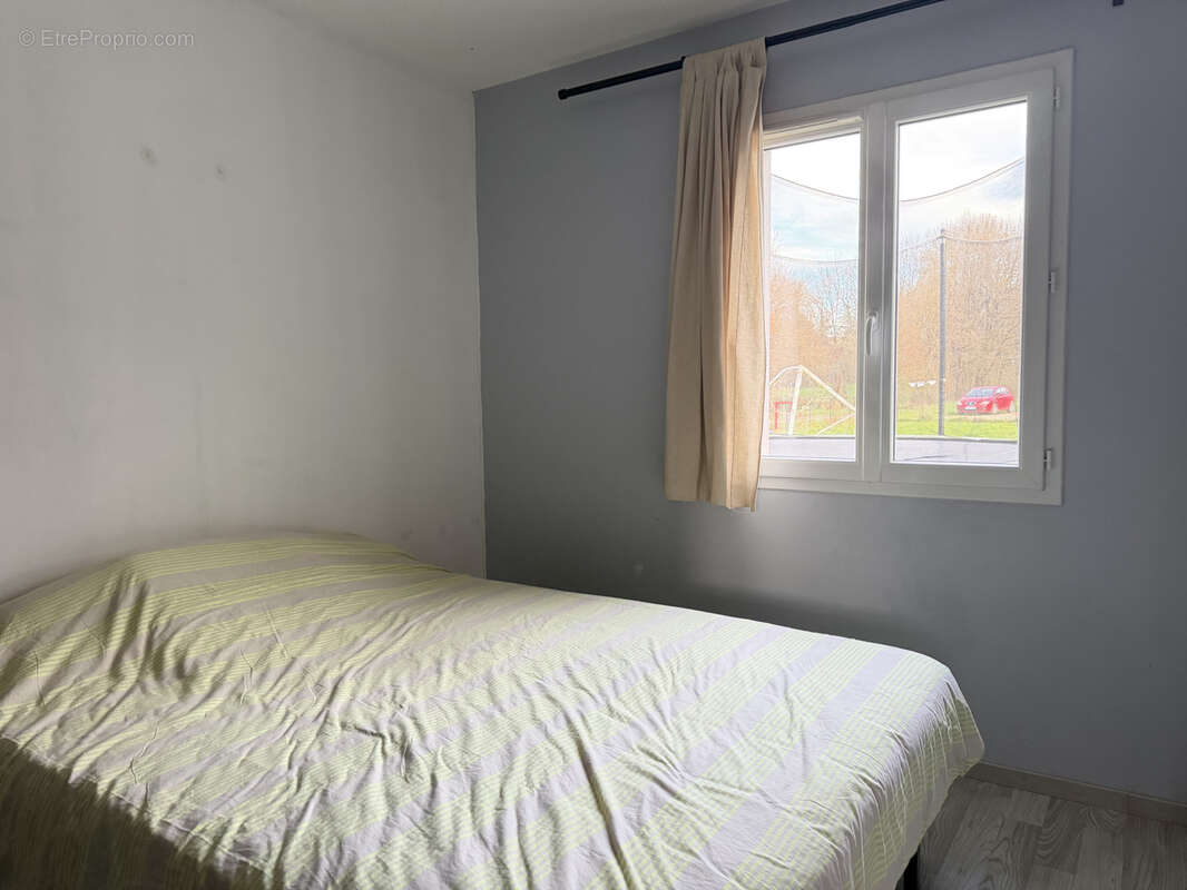 Maison à COURS-DE-PILE