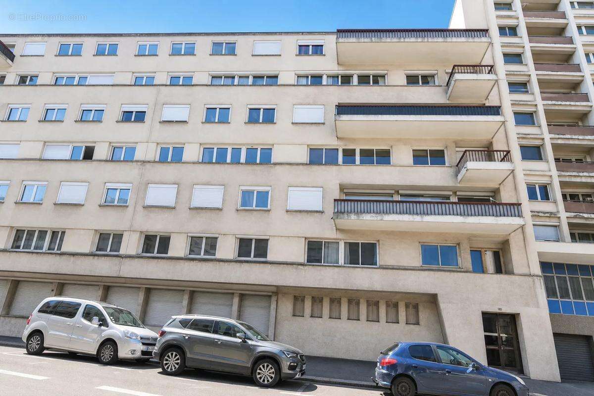 Appartement à SAINT-ETIENNE