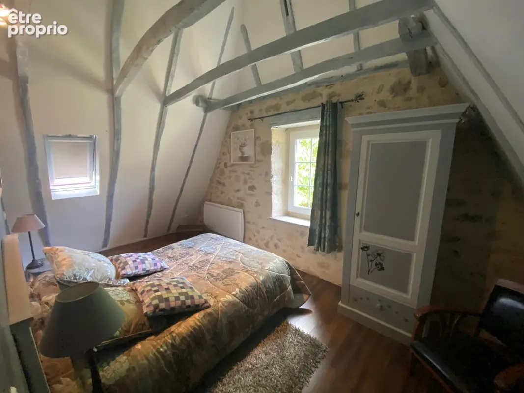 Très belle propriété en pierre avec dépendances et piscine - photo 16
