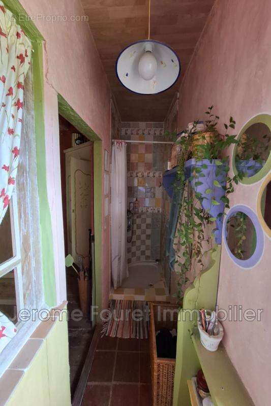 Maison à LAVAL-SUR-LUZEGE