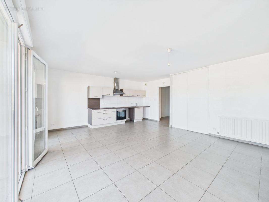 Appartement à SARROLA-CARCOPINO