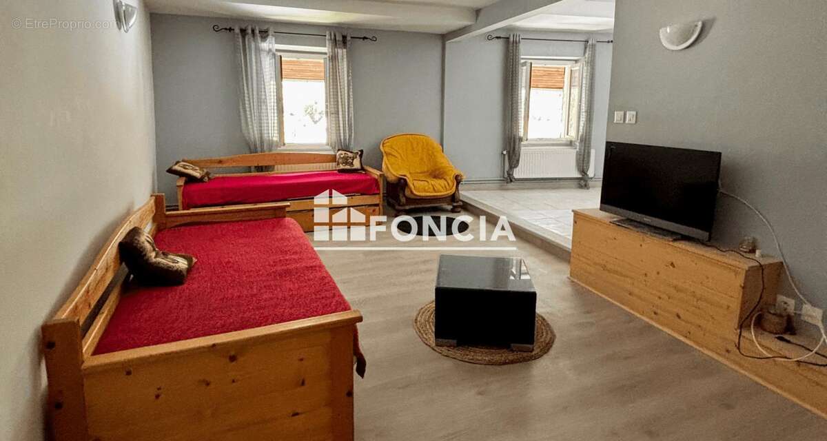 Maison à SAINT-CREPIN