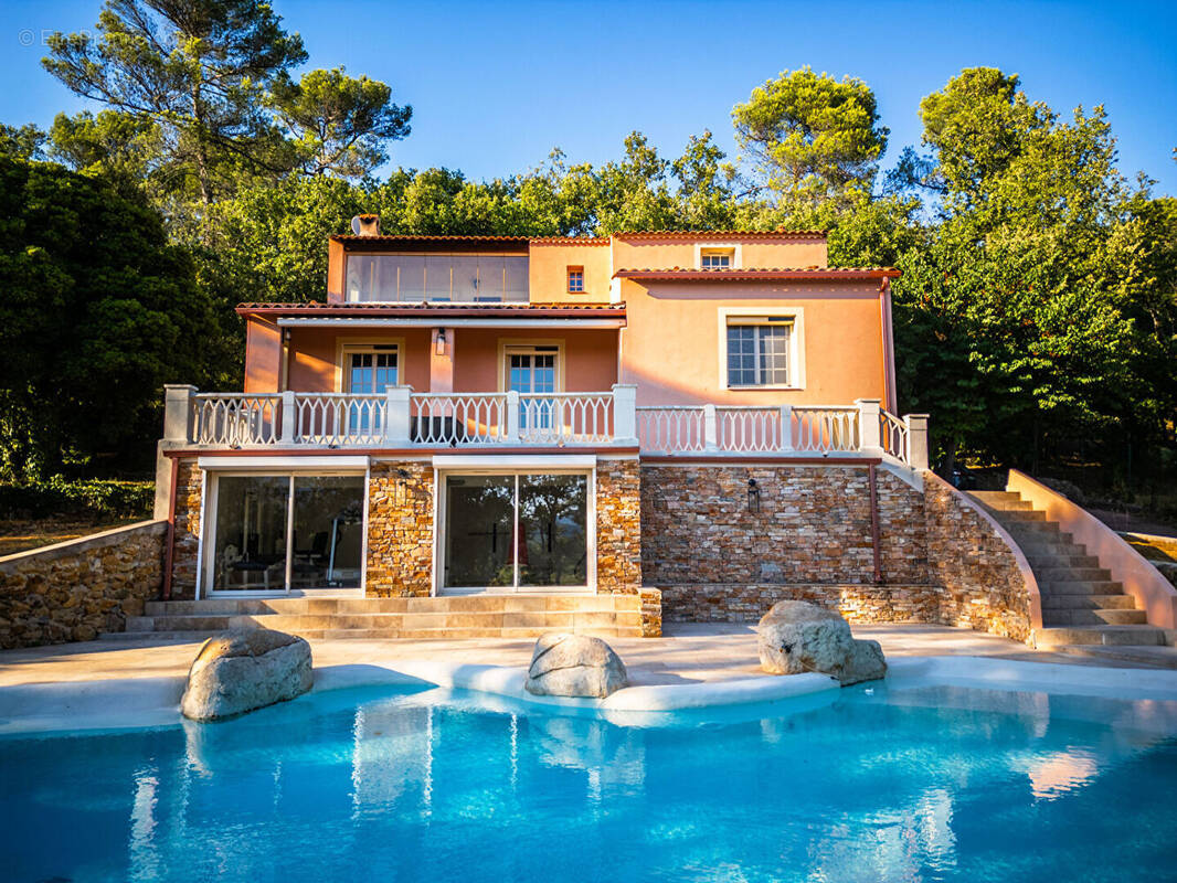 Maison à LA ROQUEBRUSSANNE