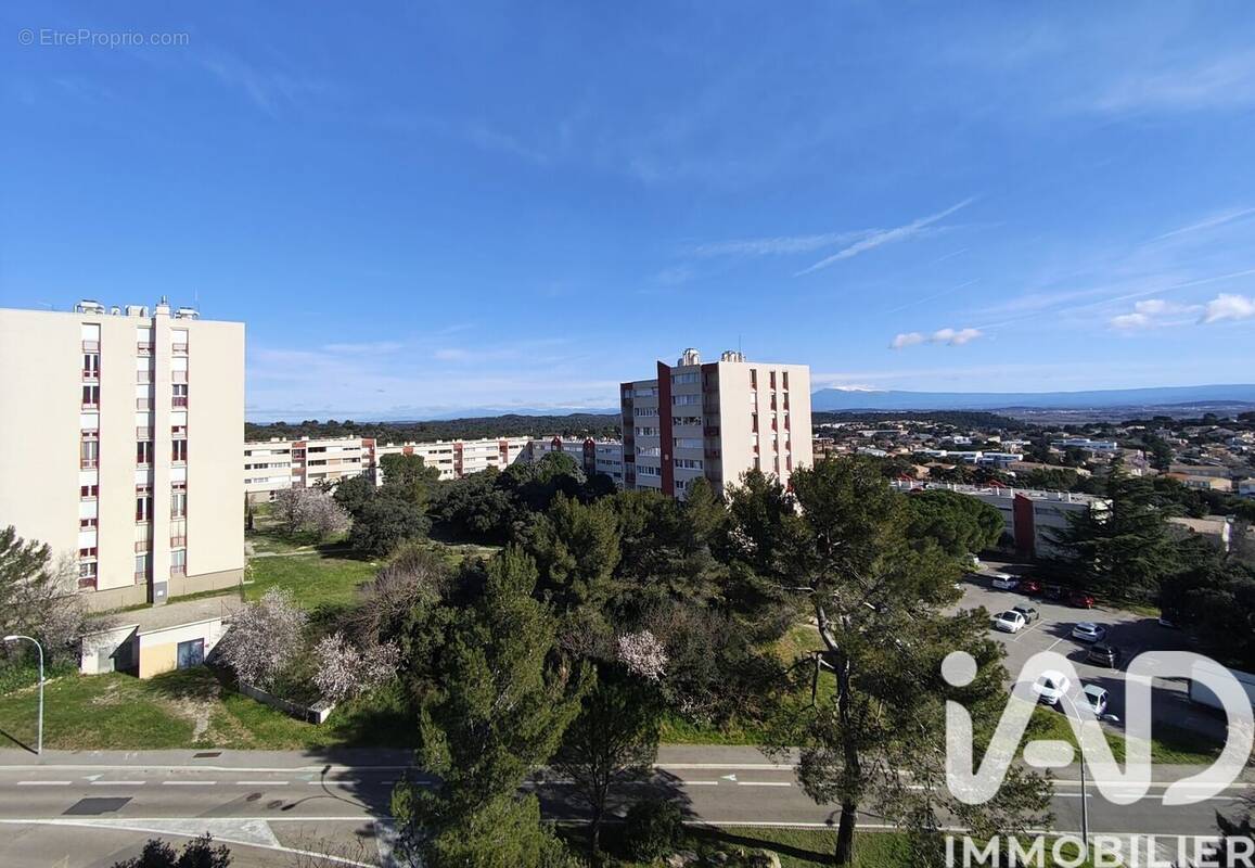 Photo 1 - Appartement à VILLENEUVE-LES-AVIGNON