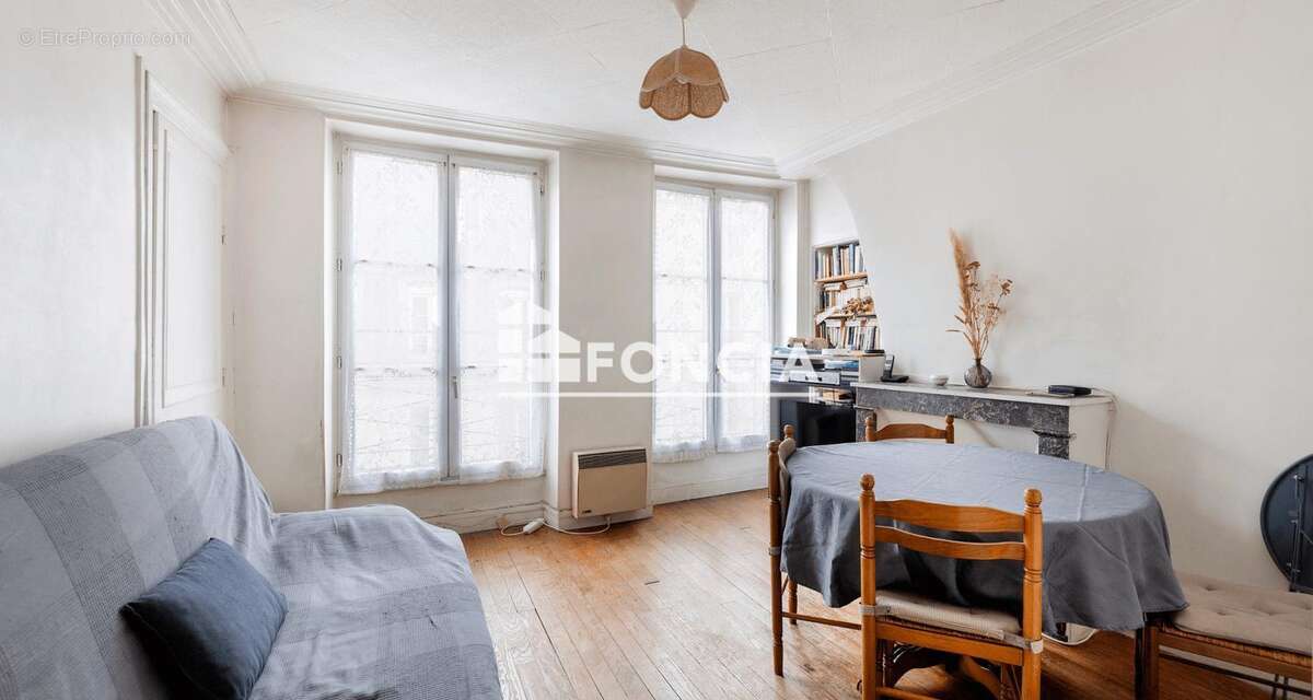 Appartement à PARIS-10E