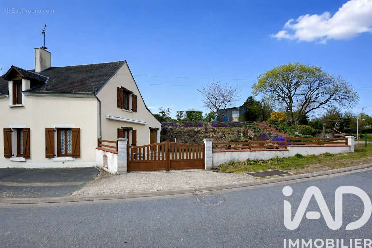 Maison 84 m² à Nohant-En-Gracay  - photo 2