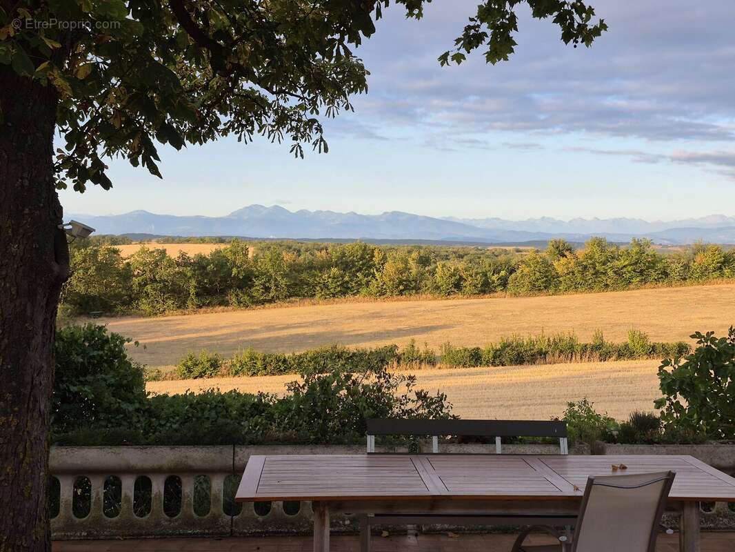 Superbe ferme en pierre avec piscine et vue imprenable sur les Pyrénées - photo 12