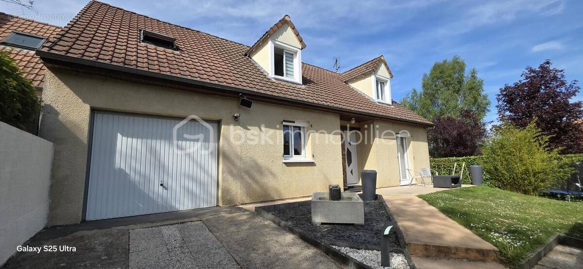 Maison à SAINT-ARNOULT-EN-YVELINES