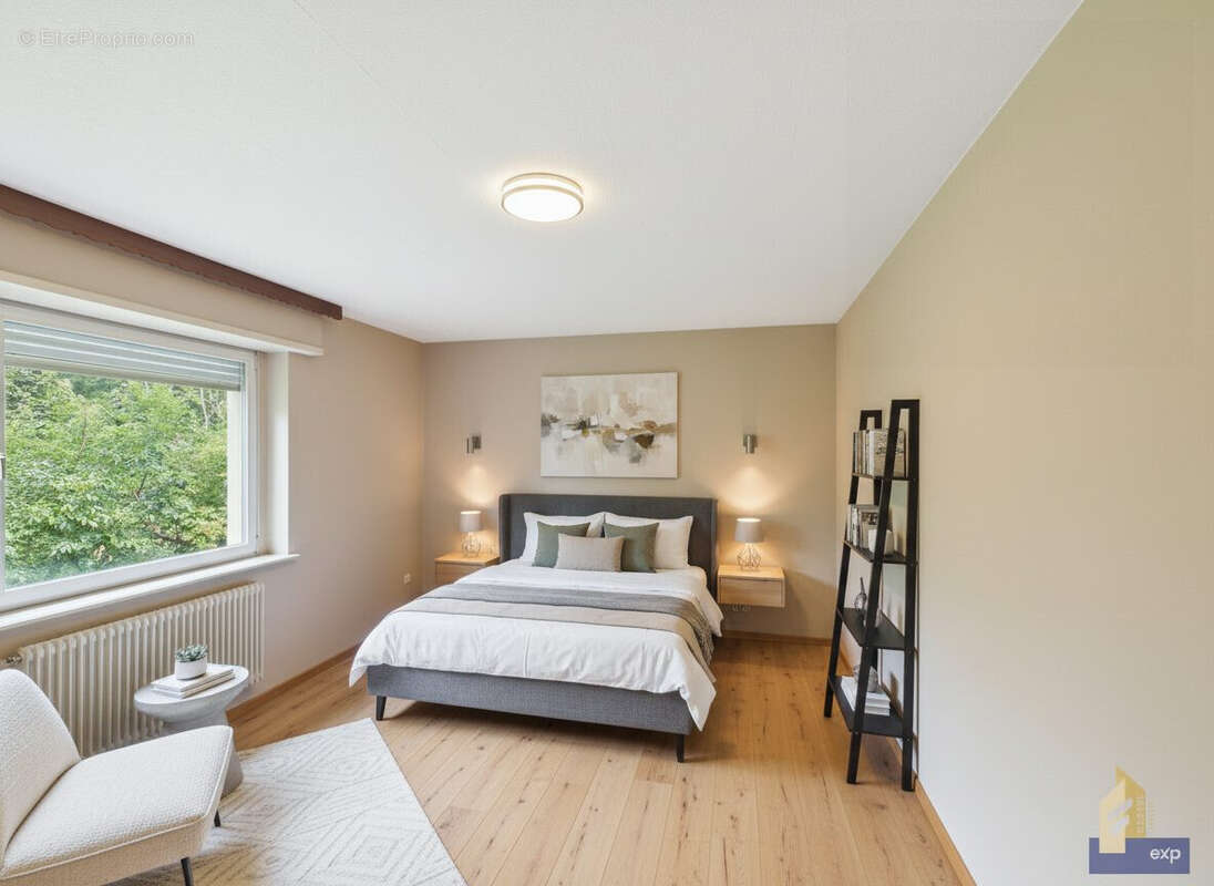 chambre RDC - Maison à COLMAR