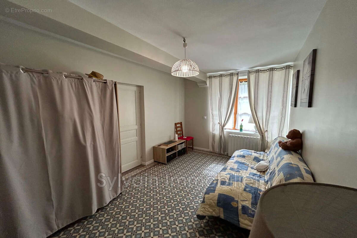Maison à FORMERIE
