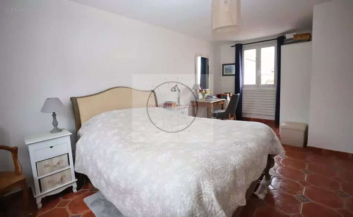 Maison 228 m² à Bagnolet  - photo 12