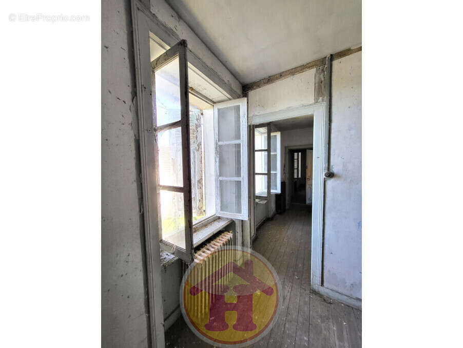 Maison à SAINT-JUNIEN