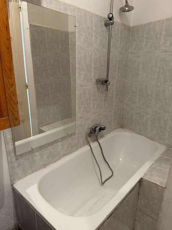 Appartement à MARSEILLE-5E