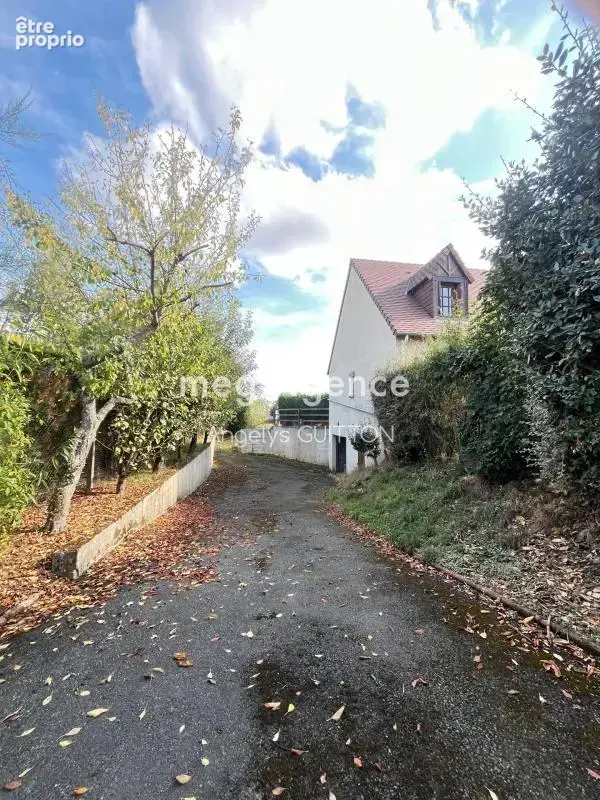 Maison familiale aux beaux volumes – Beaumont-sur-Sarthe - photo 9