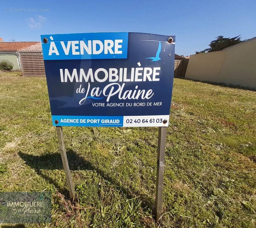 Terrain à LA PLAINE-SUR-MER