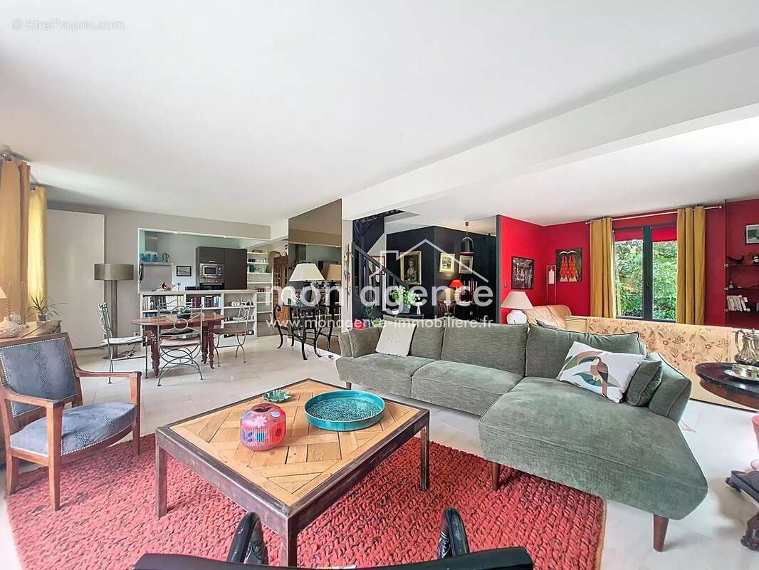 Maison à FRANQUEVILLE-SAINT-PIERRE