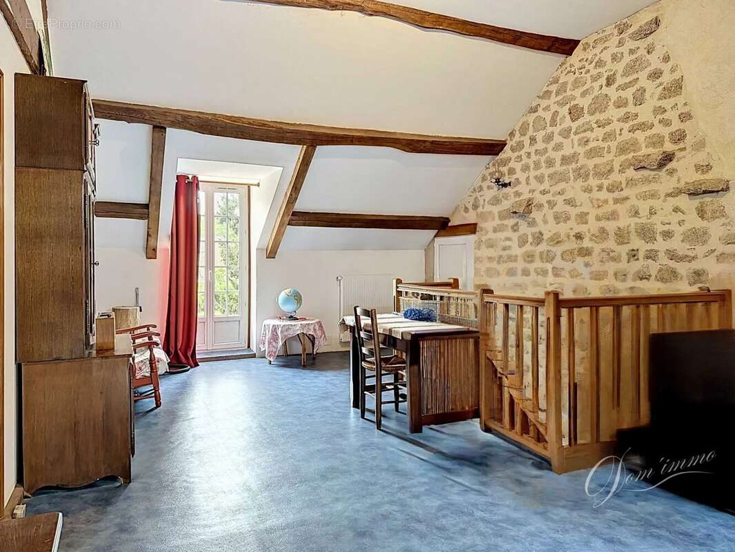 En exclusivité: Maison de campagne en pierres au cœur de la campagne bourguignonne - photo 10
