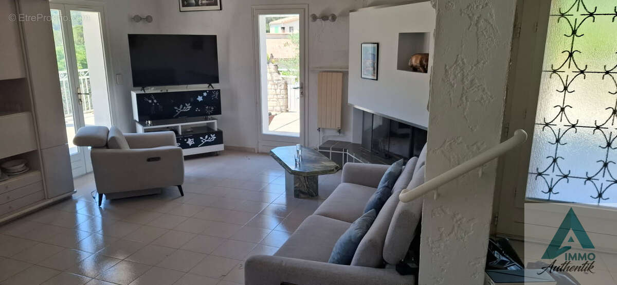 Maison à AURIOL