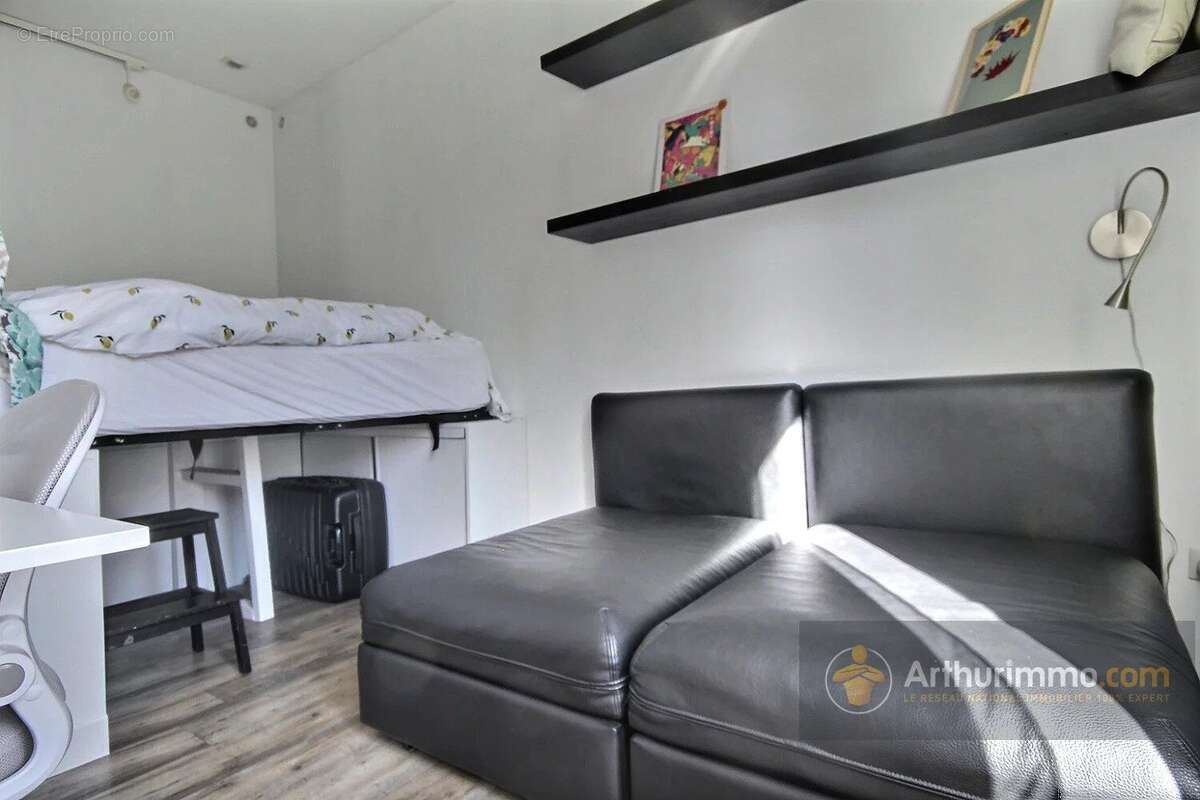 Appartement à CHARENTON-LE-PONT