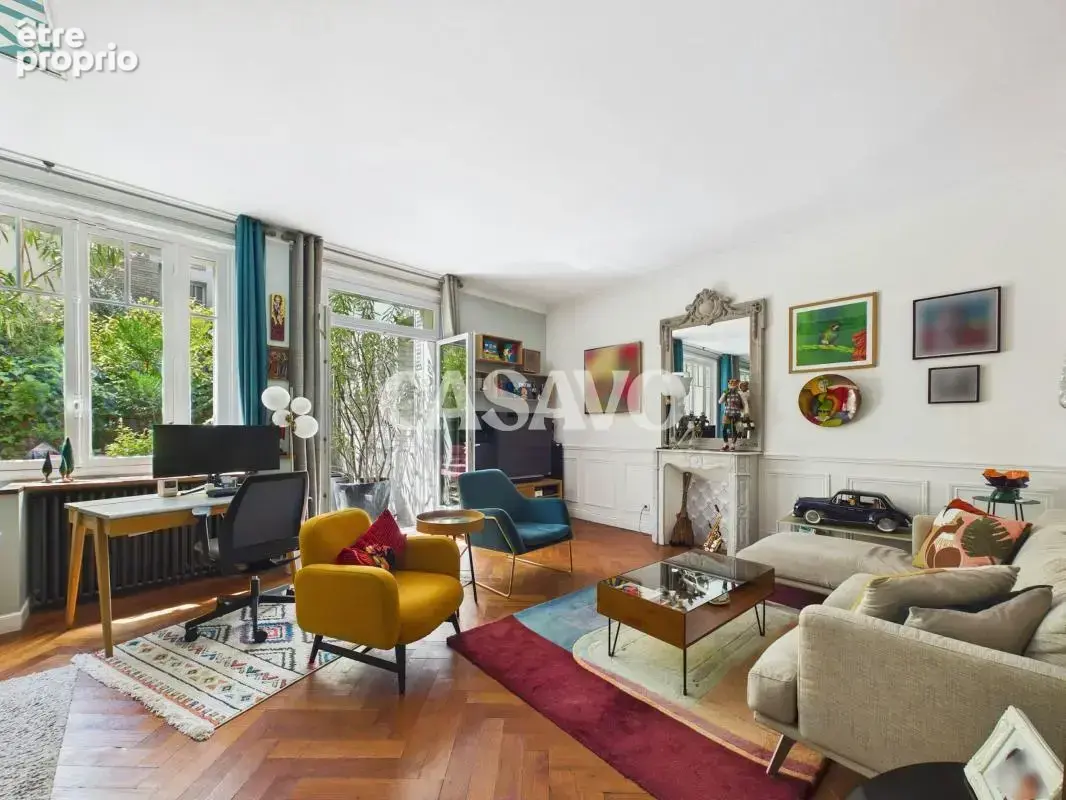 Appartement à PARIS-16E