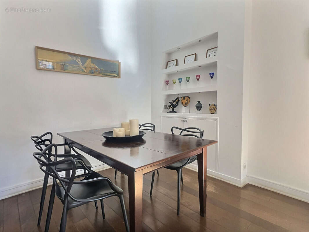 Appartement à MARSEILLE-6E
