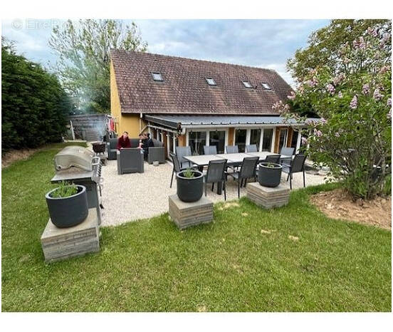 Maison à SAINT-SAUVEUR-EN-PUISAYE