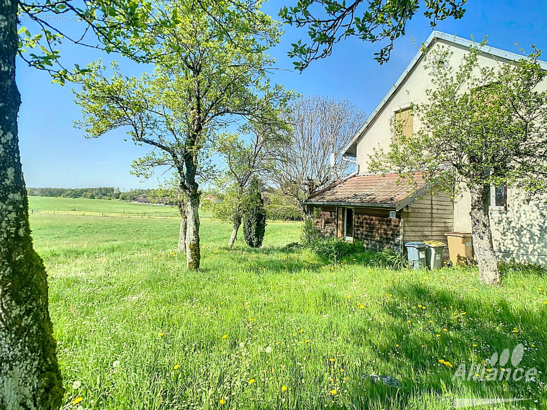 Maison à CROIX