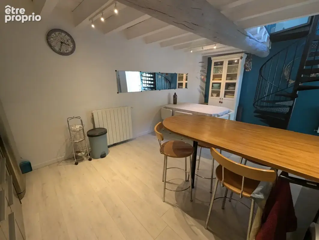 Maison de ville avec terrasse de 25 m2, cour et climatisation — Nîmes Centre / Croix de Fer - photo 14