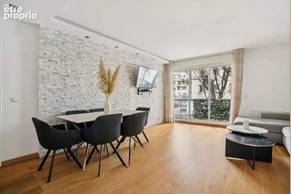 Appartement à LEVALLOIS-PERRET