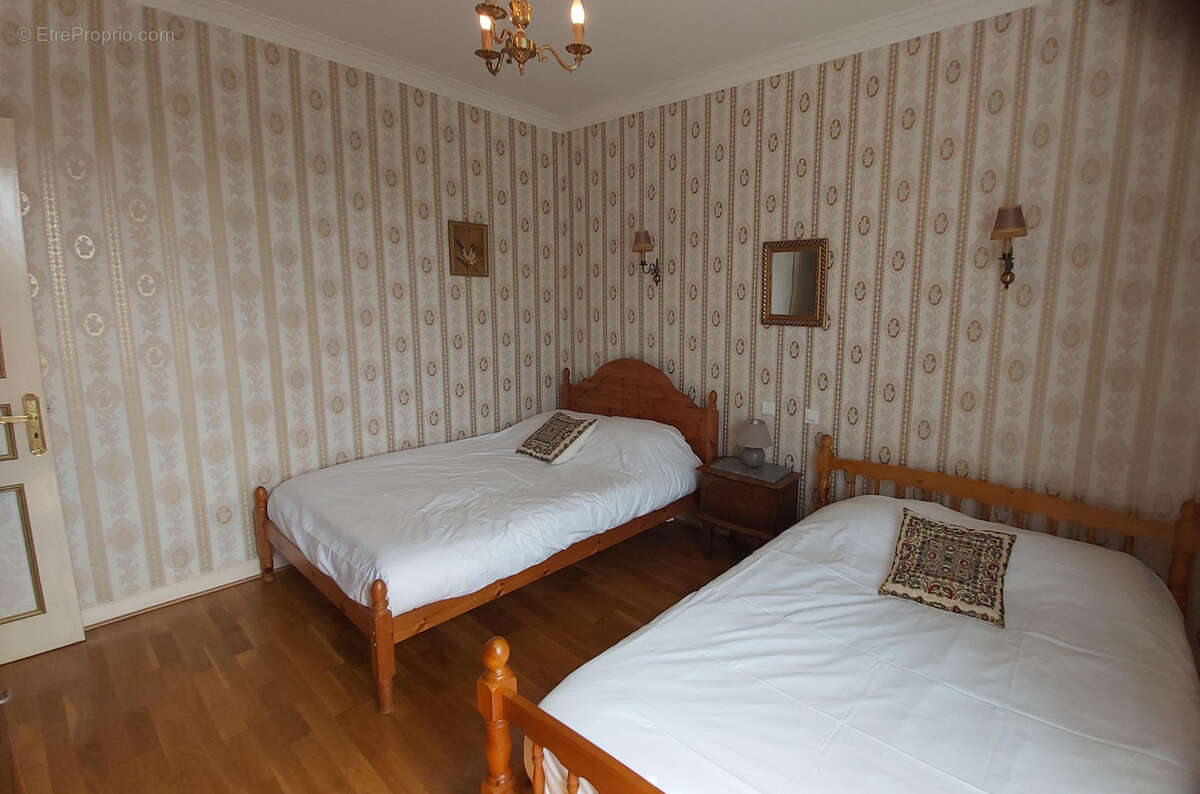 Maison à BOURDEILLES