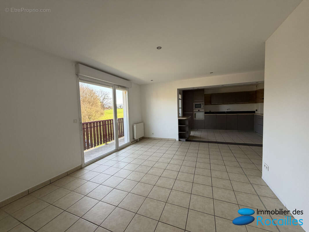 Appartement à SCIENTRIER