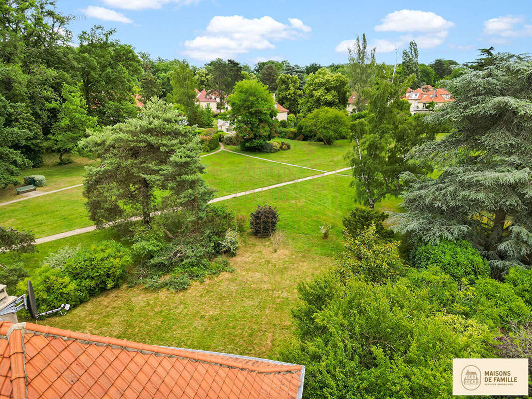 Maison à LA CELLE-SAINT-CLOUD