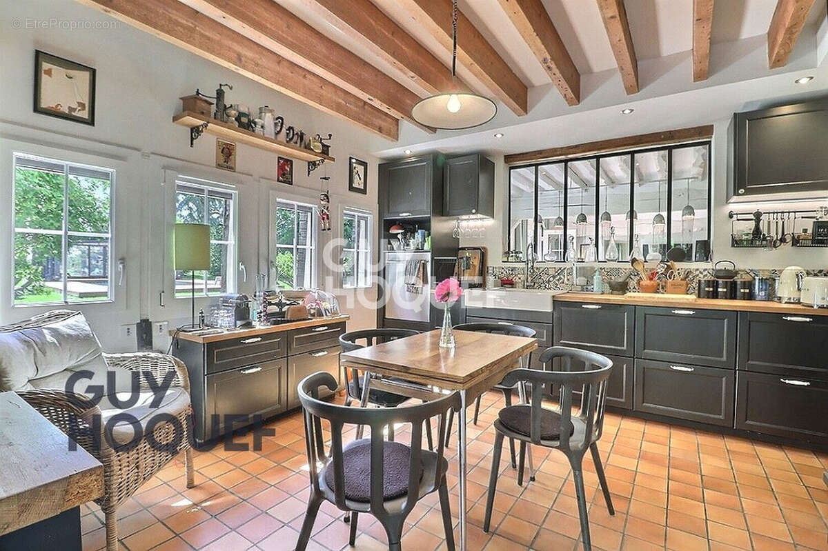 Maison à BOURGTHEROULDE-INFREVILLE