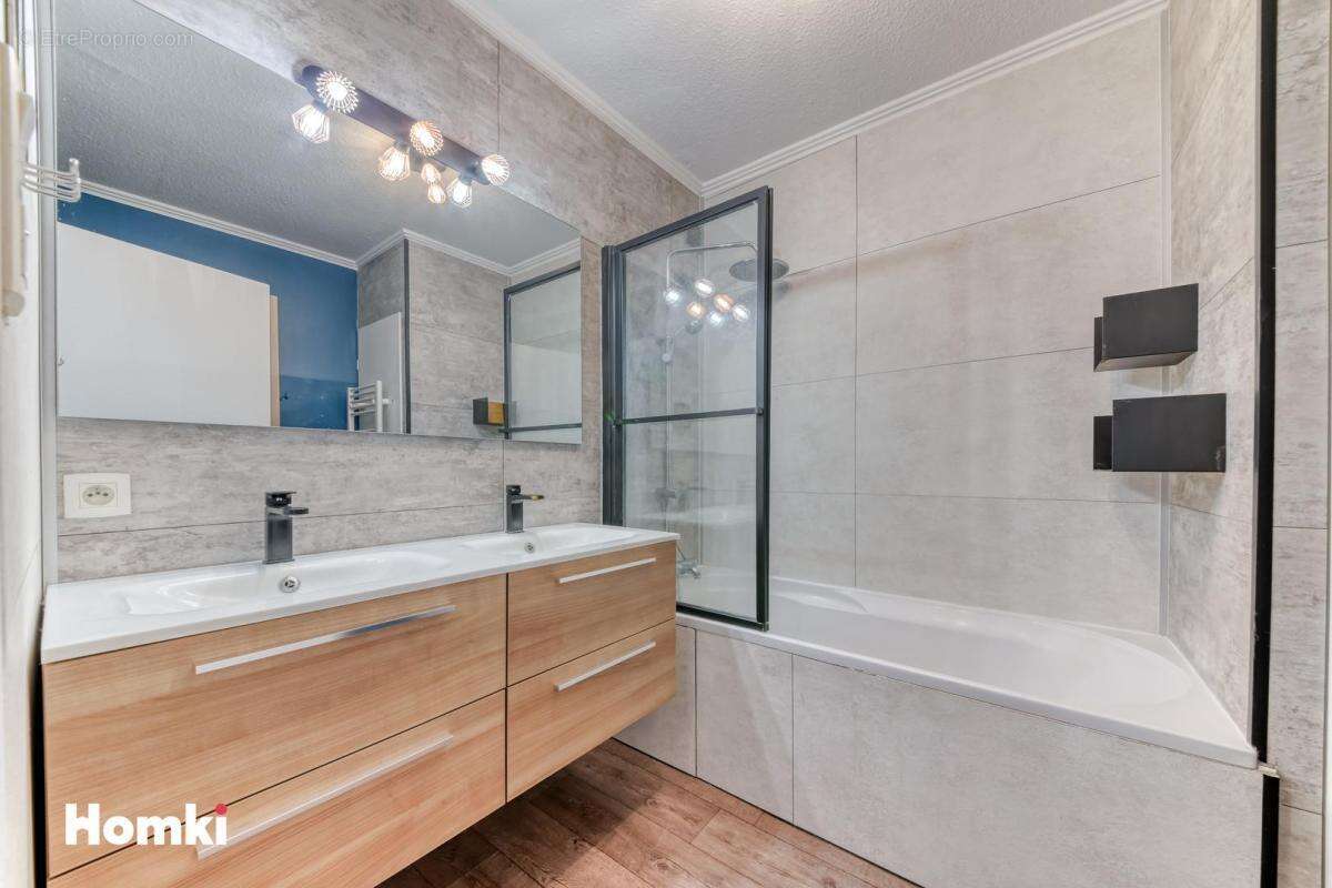 Appartement à LYON-5E