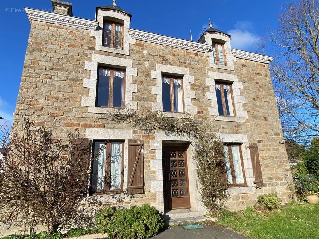 Maison à LE MINIHIC-SUR-RANCE