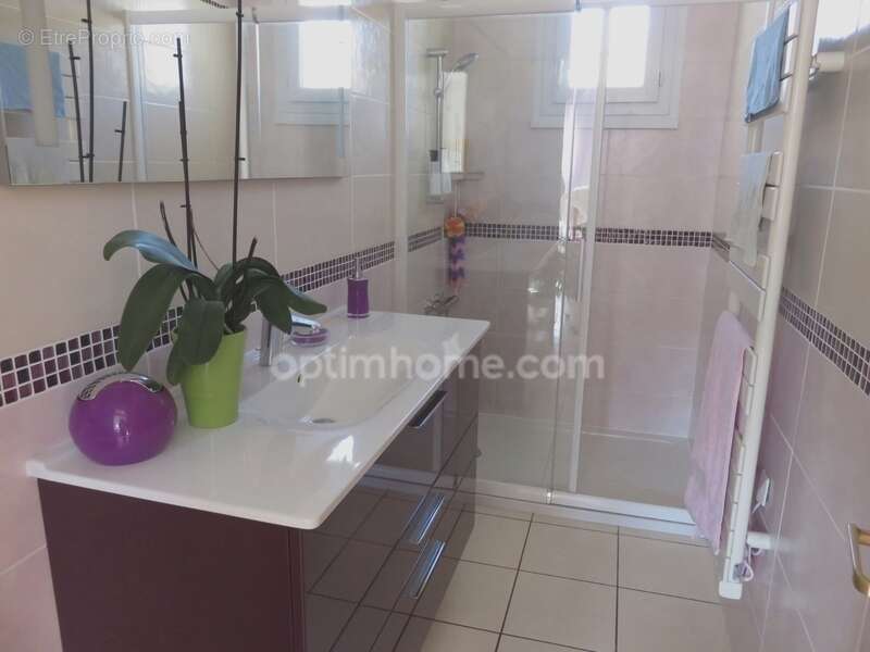 Proche Longnes – Maison familiale 4 chambres avec jardin dans un environnement privilégié à Mondreville - DPE D - photo 9