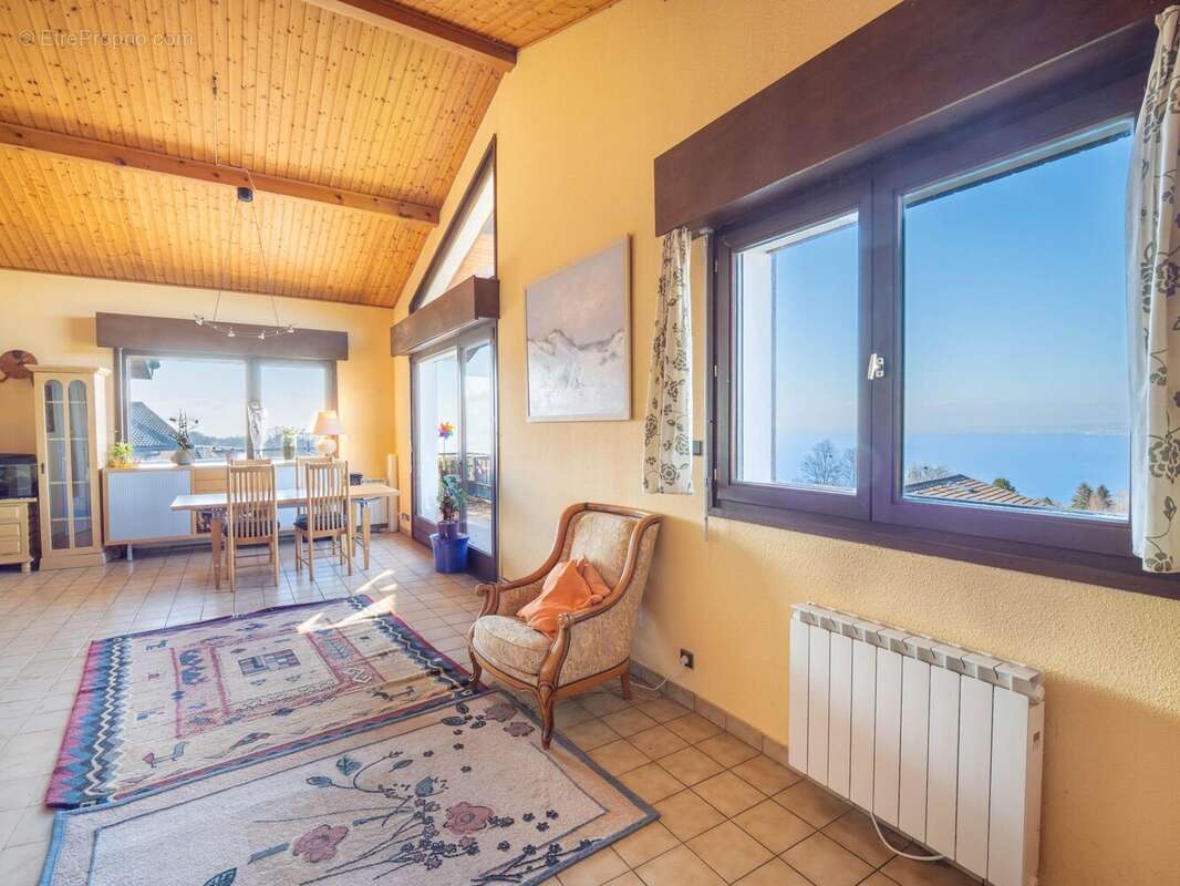 Maison à MAXILLY-SUR-LEMAN