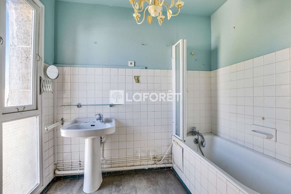 Appartement à PARIS-14E
