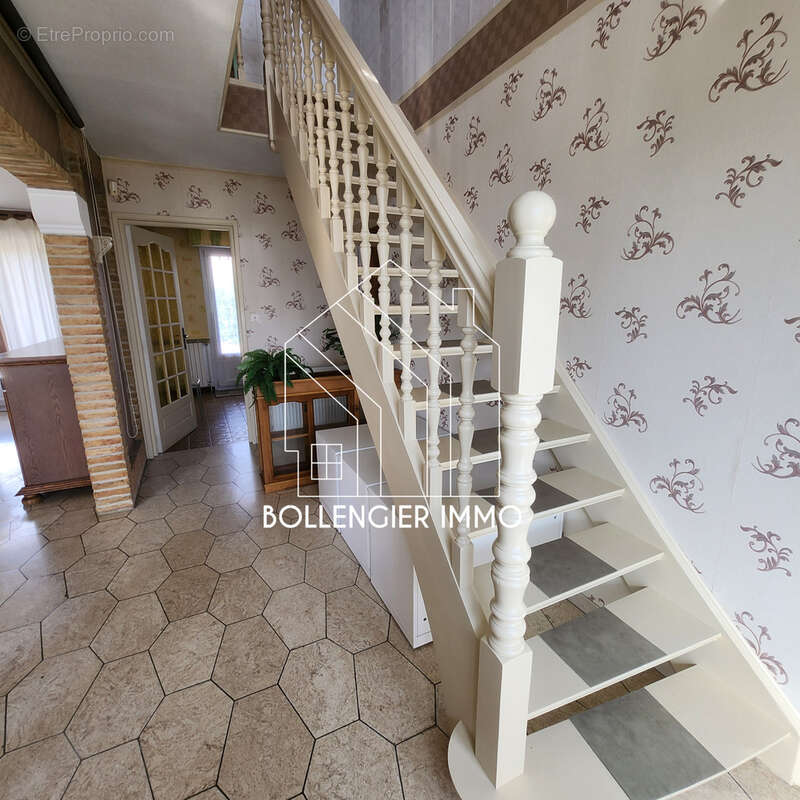 Pavillon individuel sur sous sol - photo 4